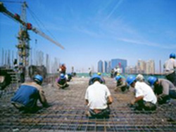 建(jian)築工地(di)